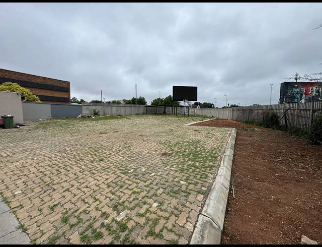 1,349M² WAREHOUSE TO LET IN WYNBERG
